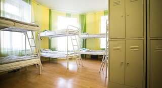 Хостел Houseton Rooms Москва Кровать в общем номере с 12 кроватями-4