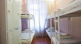 Хостел Houseton Rooms Москва Кровать в общем 6-местном номере для женщин-2